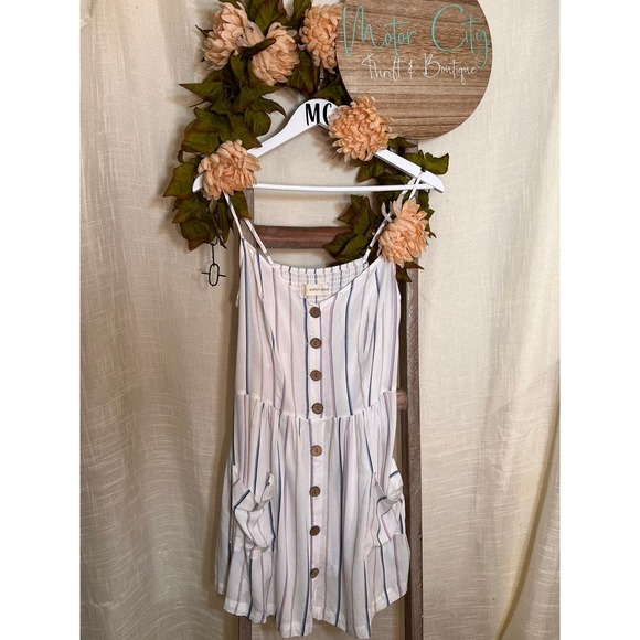 Adorable Striped Light summer Dress size Large - Picture 5 of 12